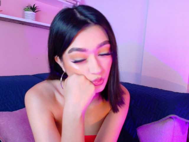 LeahSaenz live cam on BongaCams