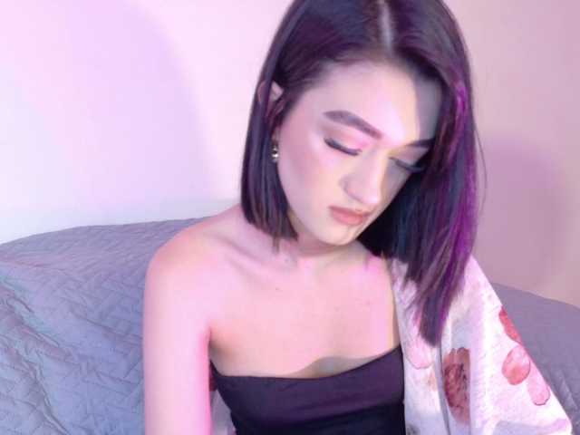 LeahSaenz live cam on BongaCams
