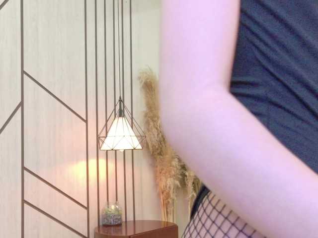 LeahSaenz live webcam show