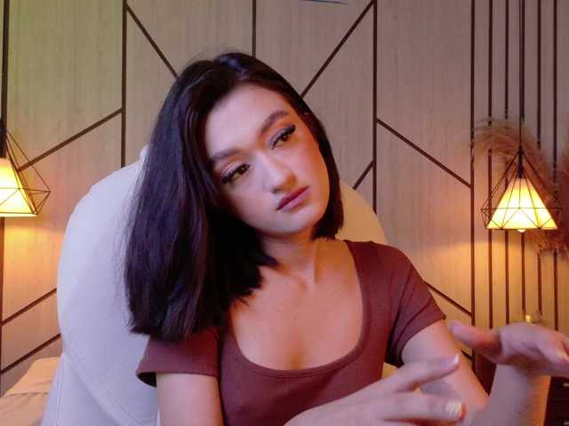 LeahSaenz live cam on BongaCams