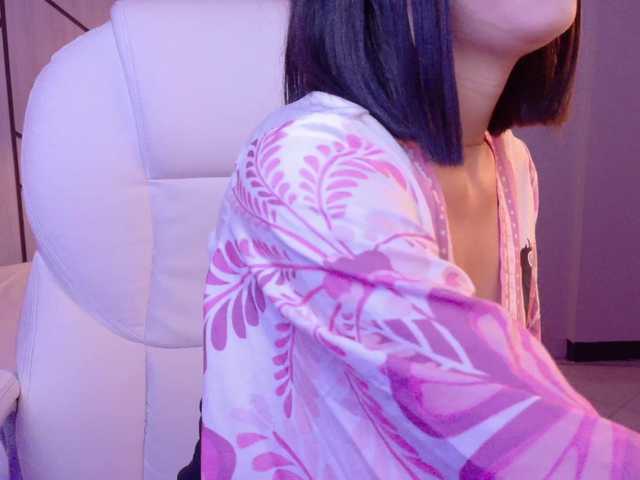 LeahSaenz live webcam show