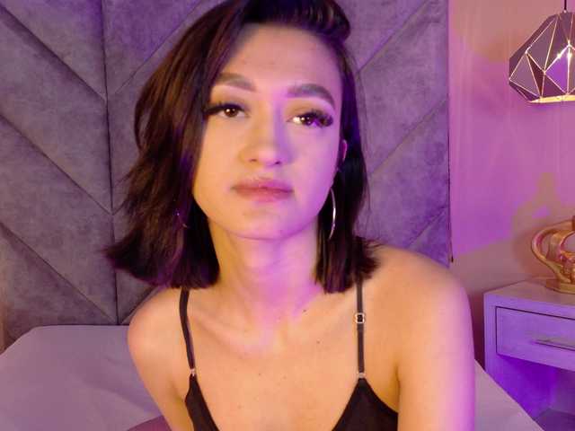 leahsaenz live sex show
