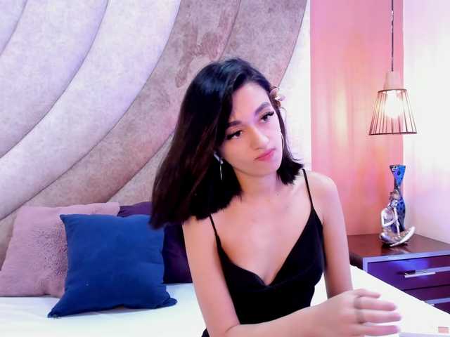 LeahSaenz live cam on BongaCams