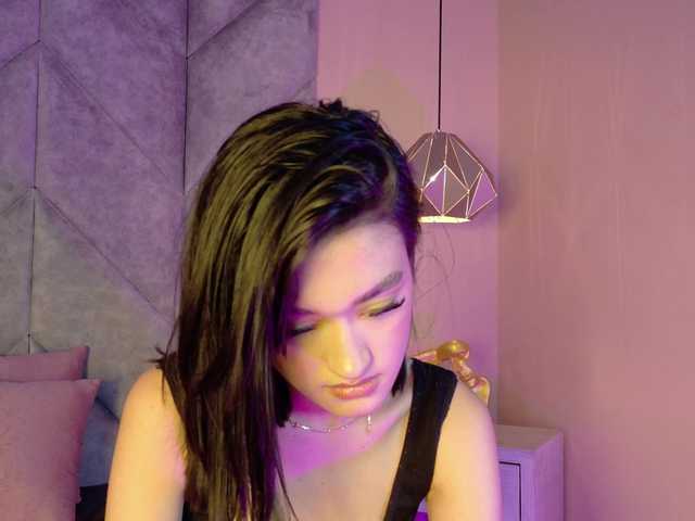 LeahSaenz live cam on BongaCams