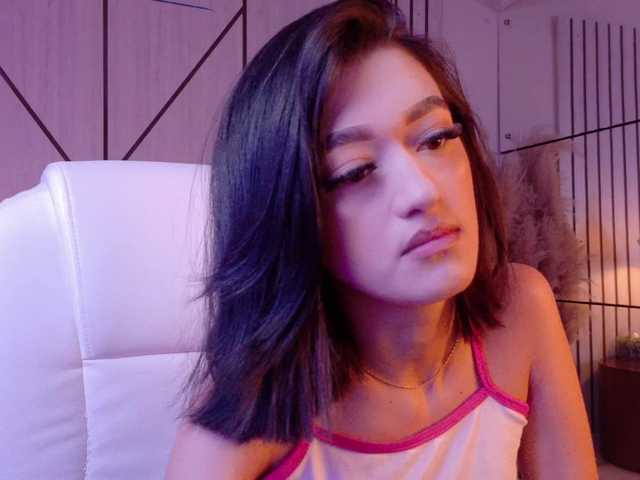 LeahSaenz live cam on BongaCams