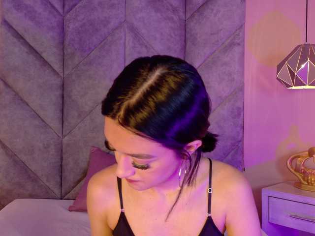 LeahSaenz live cam on BongaCams