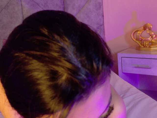 LeahSaenz live cam on BongaCams
