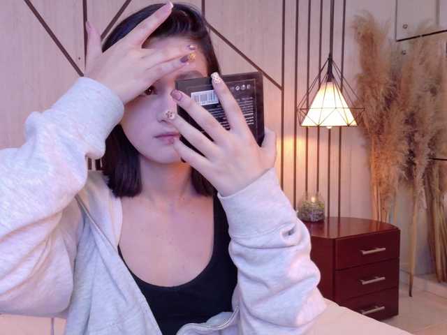 LeahSaenz live cam on BongaCams