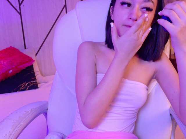 LeahSaenz live cam on BongaCams