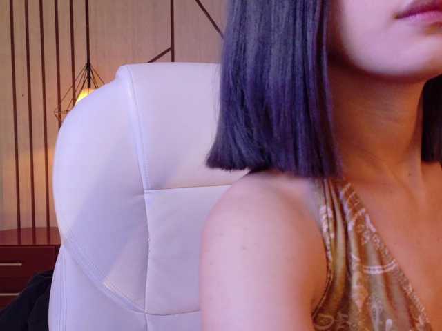 LeahSaenz live webcam show