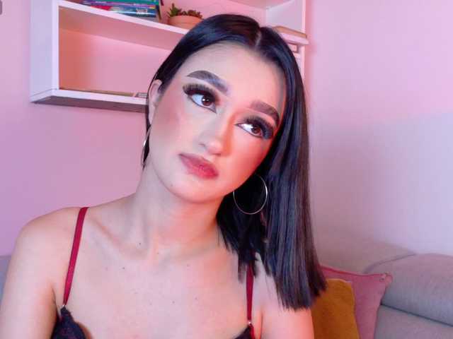 LeahSaenz live cam on BongaCams