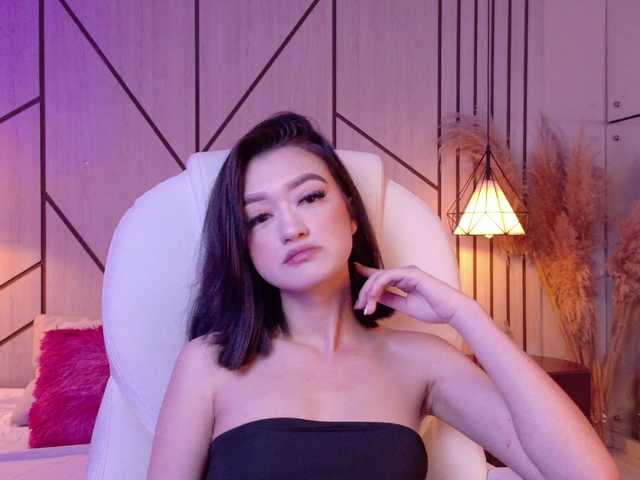 LeahSaenz live cam on BongaCams