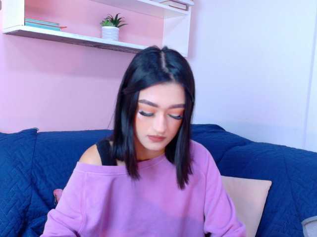 LeahSaenz live cam on BongaCams
