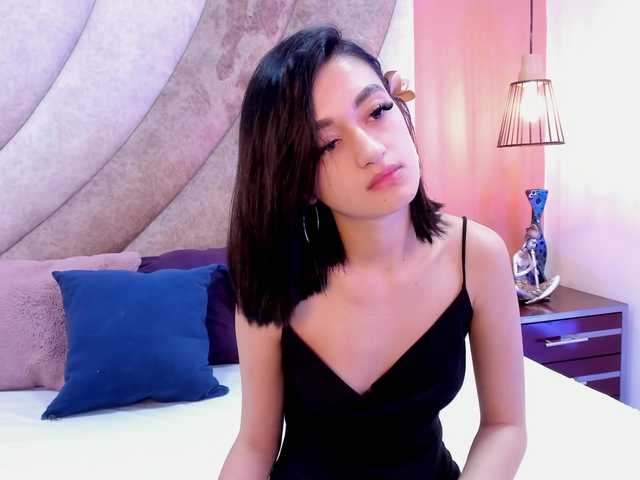 LeahSaenz live cam on BongaCams