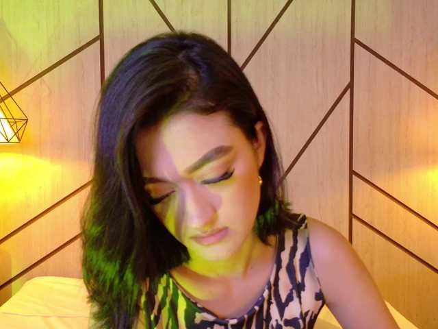 LeahSaenz live cam on BongaCams