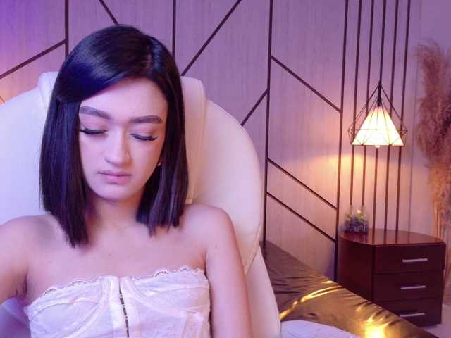LeahSaenz live cam on BongaCams