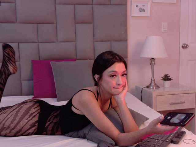 LeahSaenz live cam on BongaCams