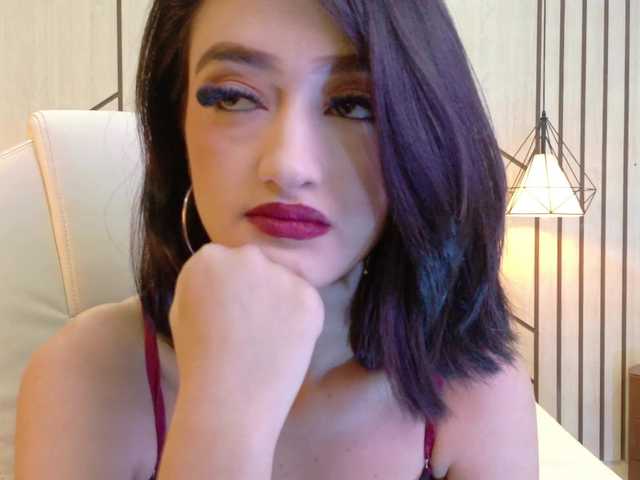 LeahSaenz live cam on BongaCams