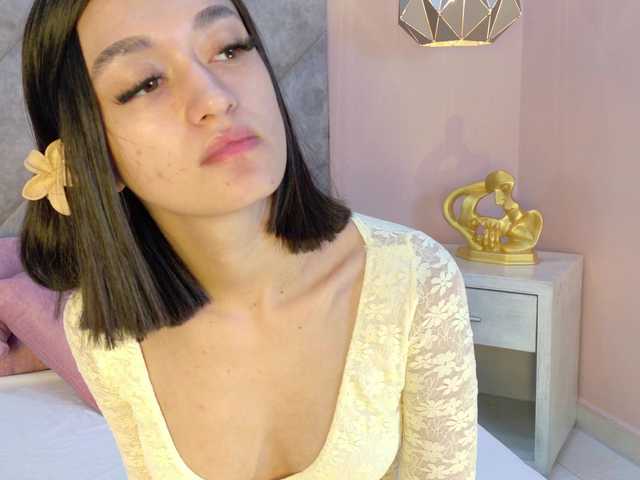 leahsaenz live sex show