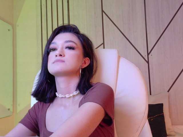 LeahSaenz live cam on BongaCams