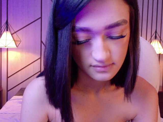 LeahSaenz live cam on BongaCams