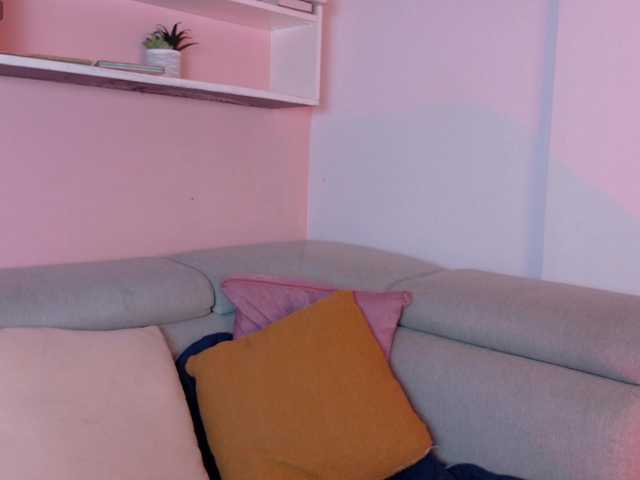LeahSaenz live cam on BongaCams