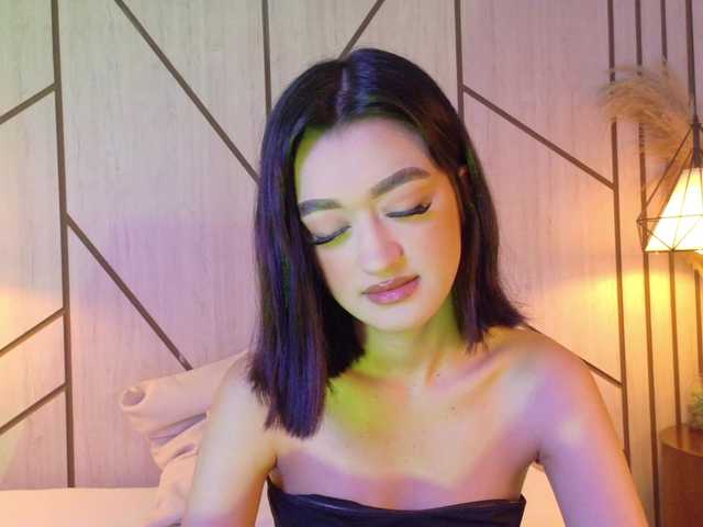 LeahSaenz live cam on BongaCams