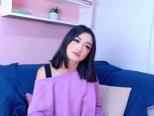 LeahSaenz live cam on BongaCams