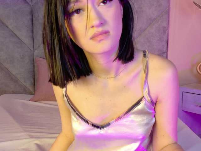 LeahSaenz live cam on BongaCams