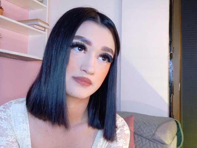 LeahSaenz live cam on BongaCams