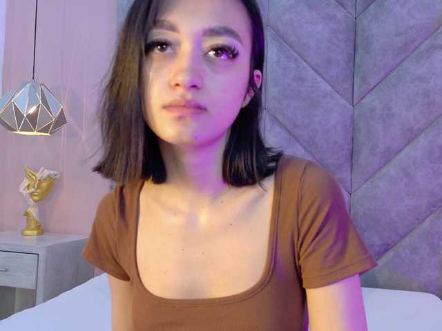 LeahSaenz live cam on BongaCams