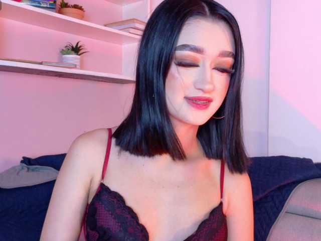 LeahSaenz live cam on BongaCams