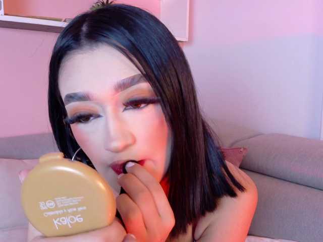 LeahSaenz live cam on BongaCams