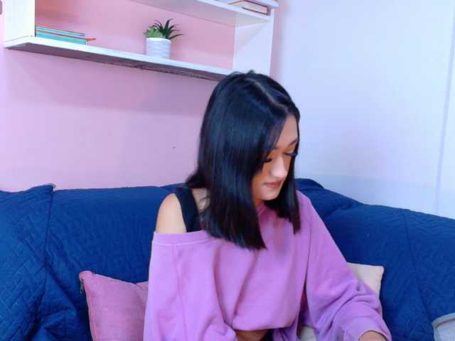 LeahSaenz live cam on BongaCams