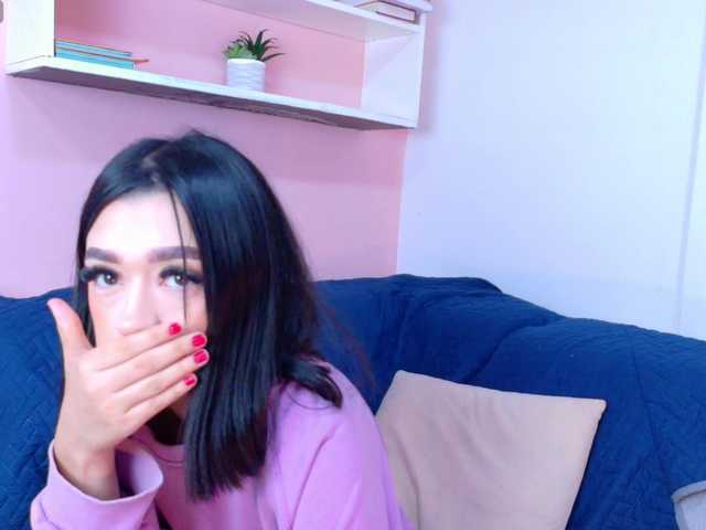 LeahSaenz live cam on BongaCams