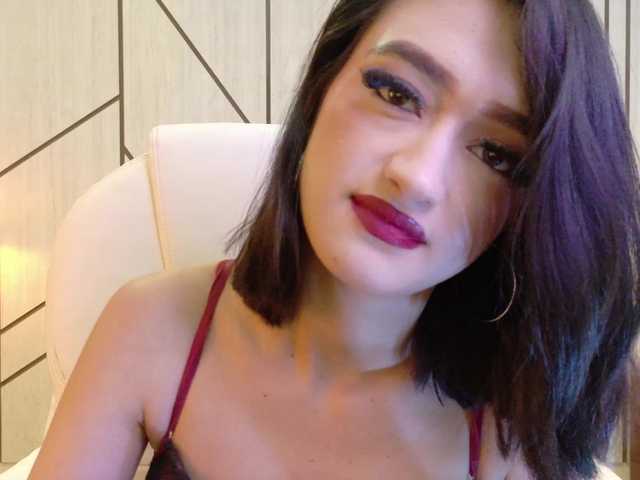 LeahSaenz live cam on BongaCams