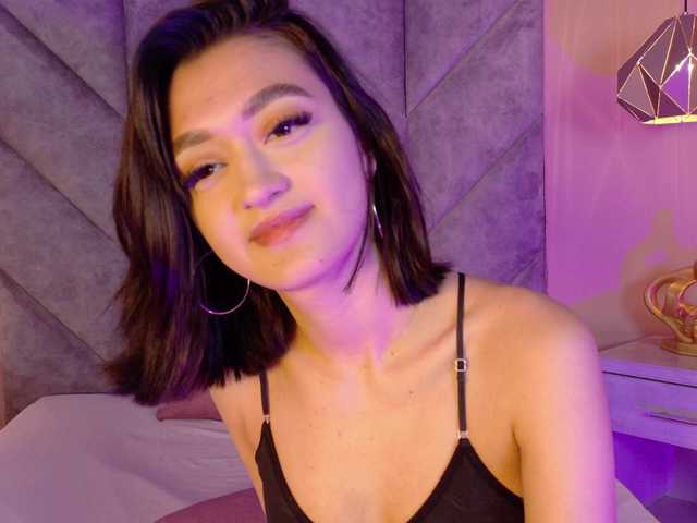 LeahSaenz live cam on BongaCams