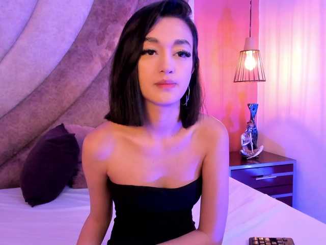 LeahSaenz live cam on BongaCams