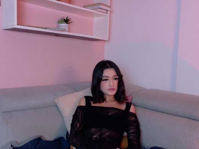LeahSaenz live cam on BongaCams