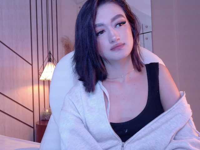 LeahSaenz live cam on BongaCams