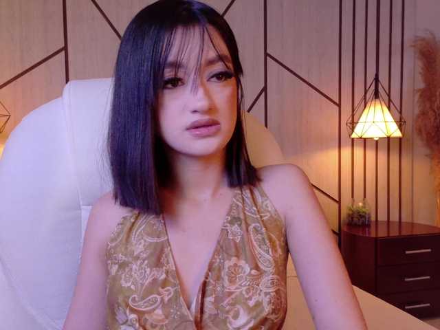 leahsaenz online