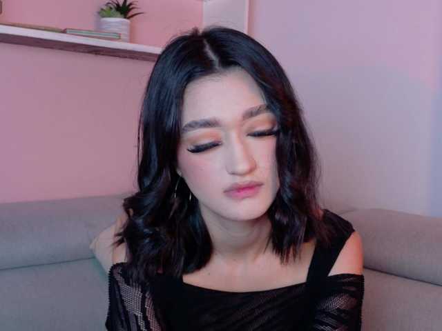 LeahSaenz live cam on BongaCams
