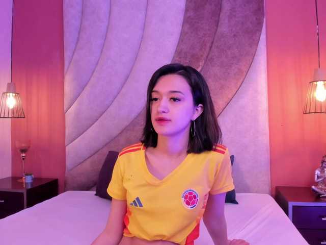 LeahSaenz live cam on BongaCams