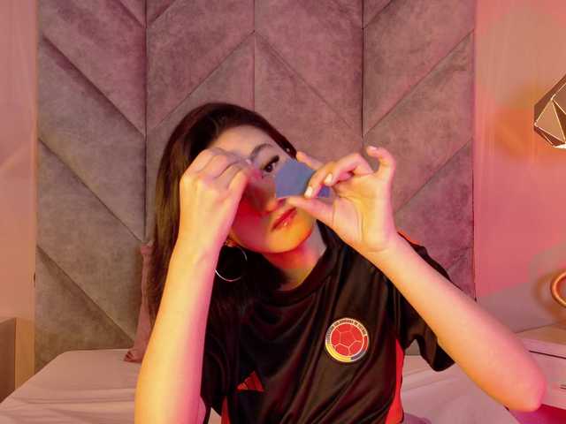 LeahSaenz live cam on BongaCams