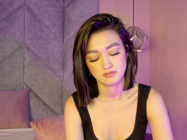 LeahSaenz live cam on BongaCams