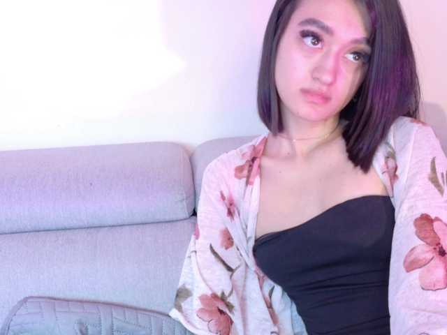 LeahSaenz live cam on BongaCams