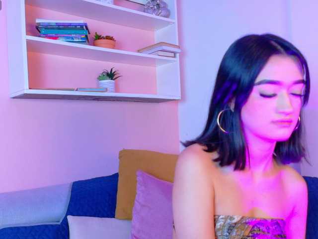 LeahSaenz live cam on BongaCams