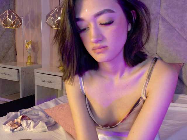 LeahSaenz live cam on BongaCams
