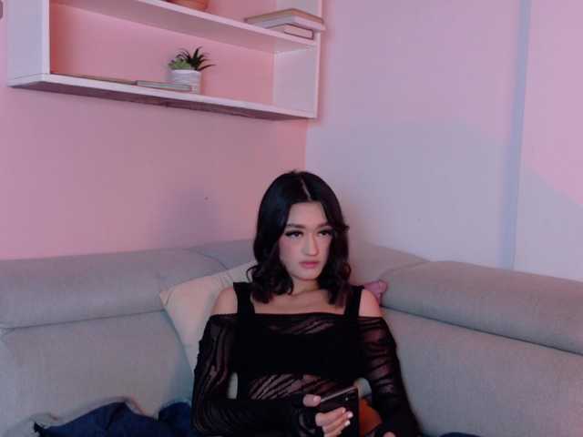 LeahSaenz live cam on BongaCams