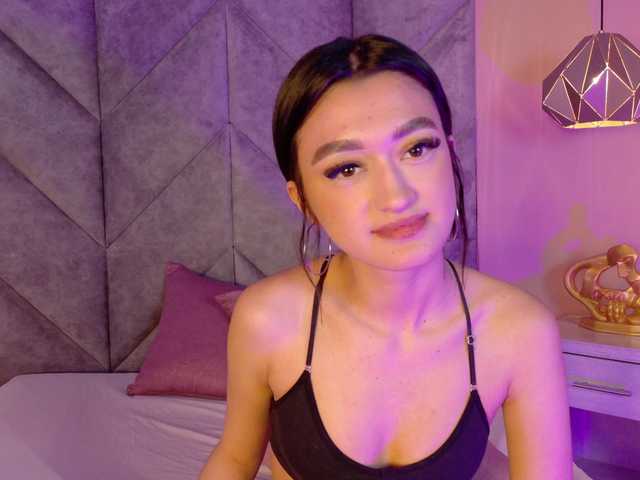 LeahSaenz live cam